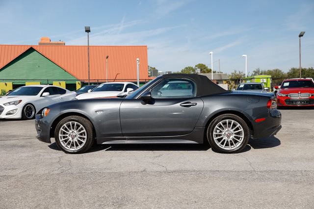 Used 2017 FIAT 124 Spider Classica image 8