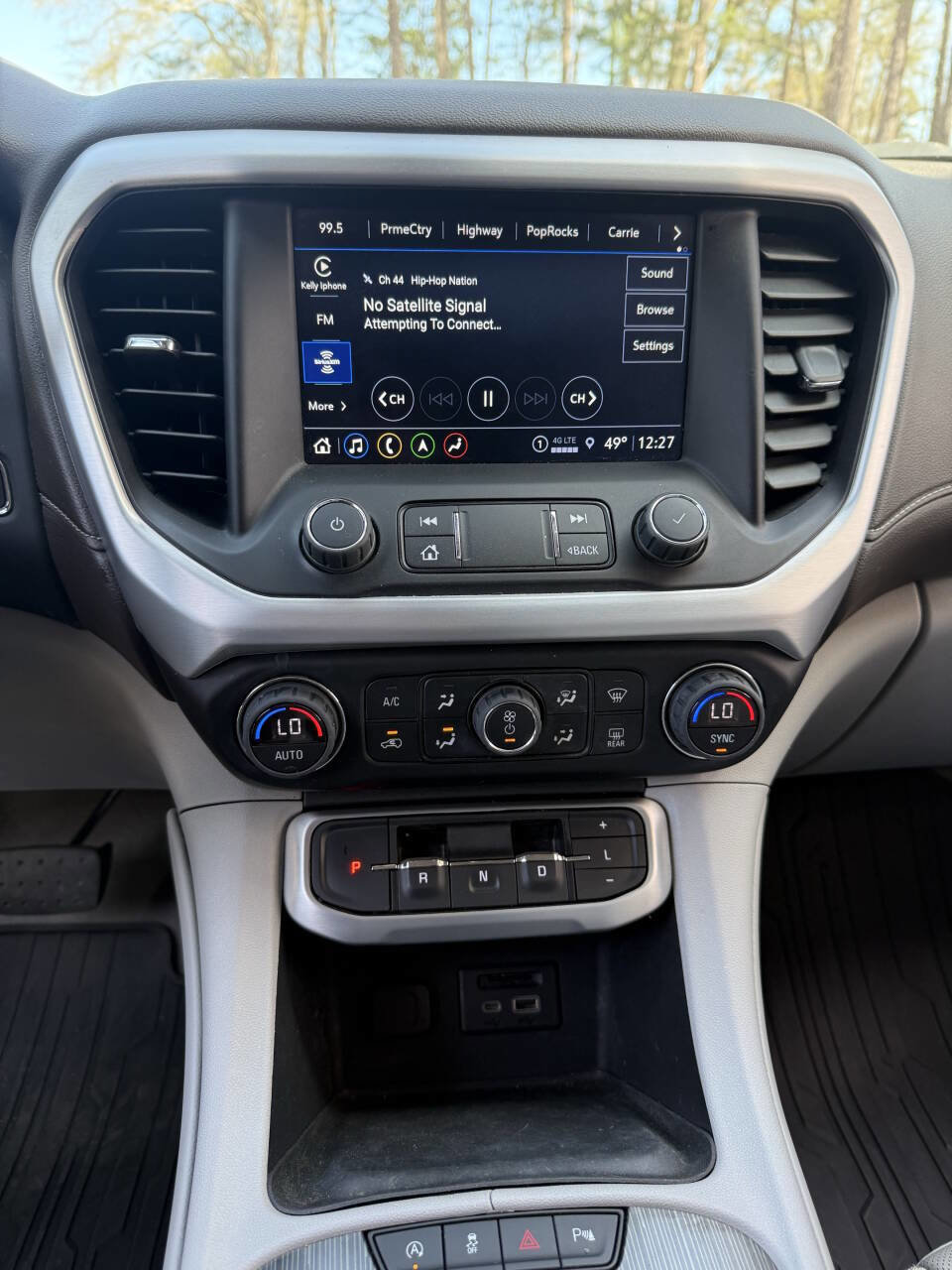 Used 2022 GMC Acadia SLT w/ Technology Package image 13