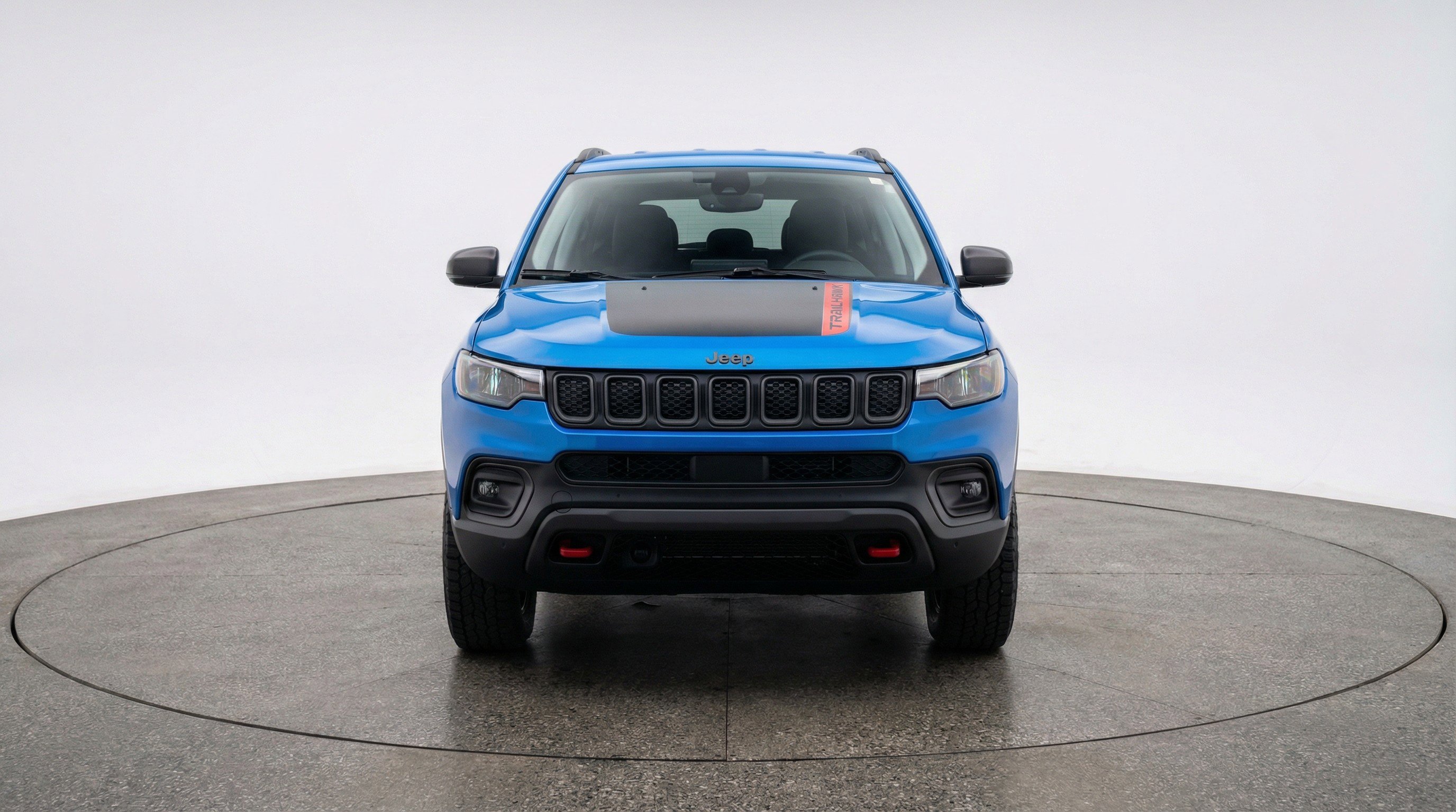 Used 2025 Jeep Compass Trailhawk AWD/4WD image 2