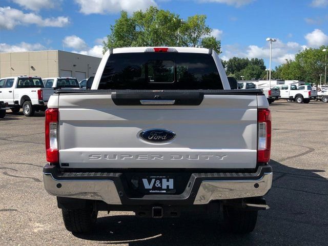 Used 2019 Ford F350 Lariat w/ Chrome Package image 28