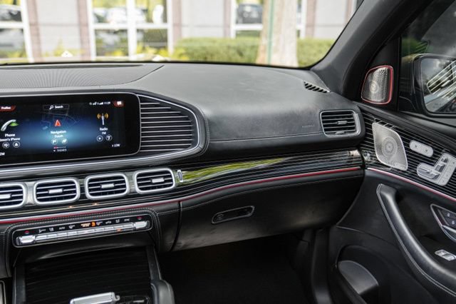 Used 2023 Mercedes-Benz Maybach GLS 600 4MATIC image 32