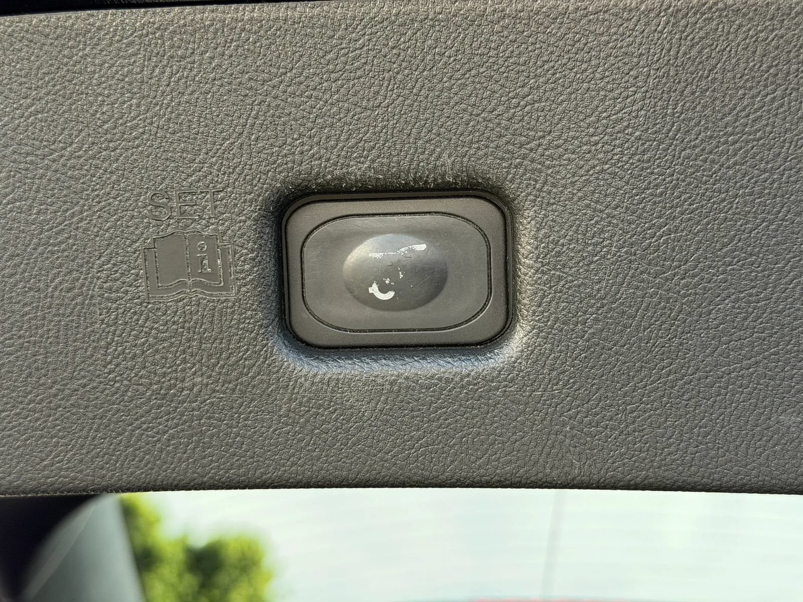 Used 2016 Lincoln MKX Select FWD image 17
