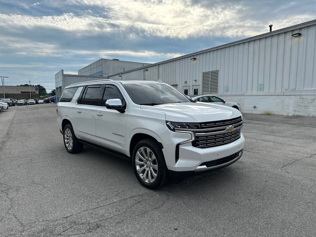 Used 2023 Chevrolet Suburban Premier w/ Premium Package AWD/4WD image 3