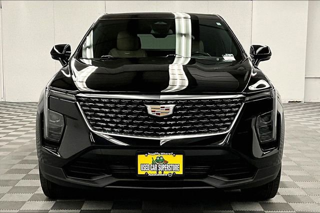 Used 2024 Cadillac XT4 Luxury image 4