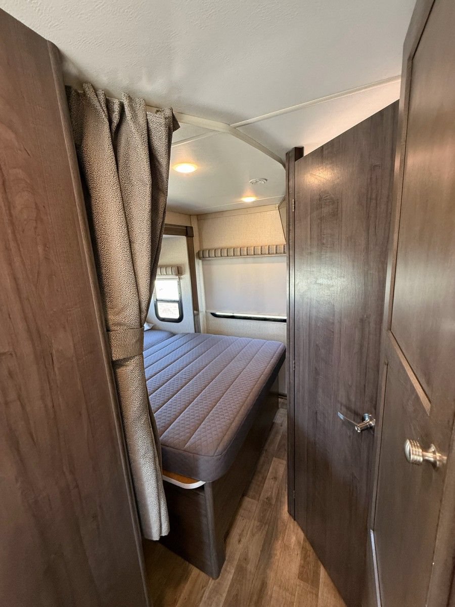 Used 2017 Ford Transit 350 156 DRW w/ Motorhome Prep Package RWD image 7