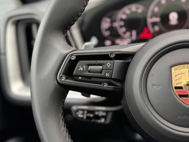 New 2026 Porsche Cayenne Coupe AWD/4WD image 24