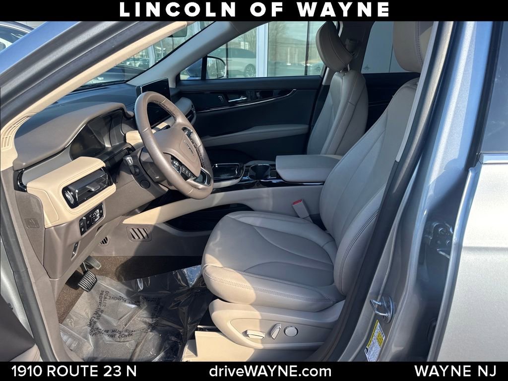 Certified 2023 Lincoln Nautilus AWD w/ Premium Package image 11