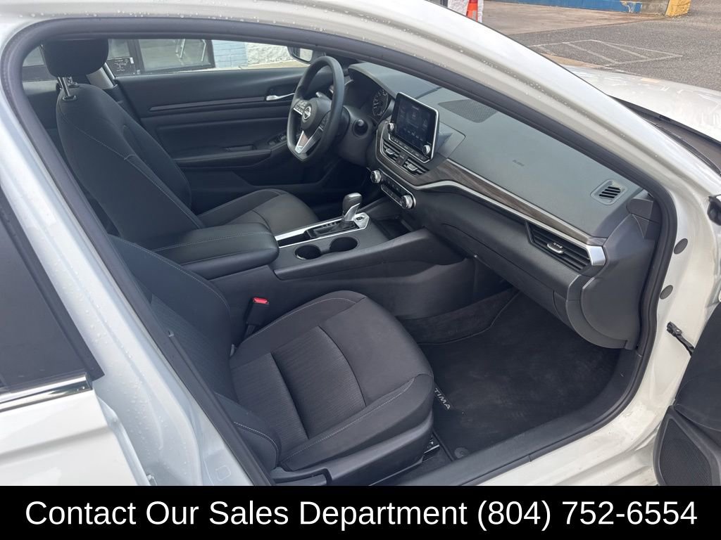 Used 2025 Nissan Altima 2.5 SV image 16