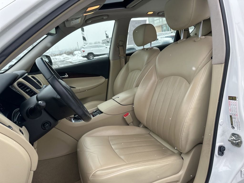 Used 2017 INFINITI QX50 AWD w/ Premium Plus Package image 40