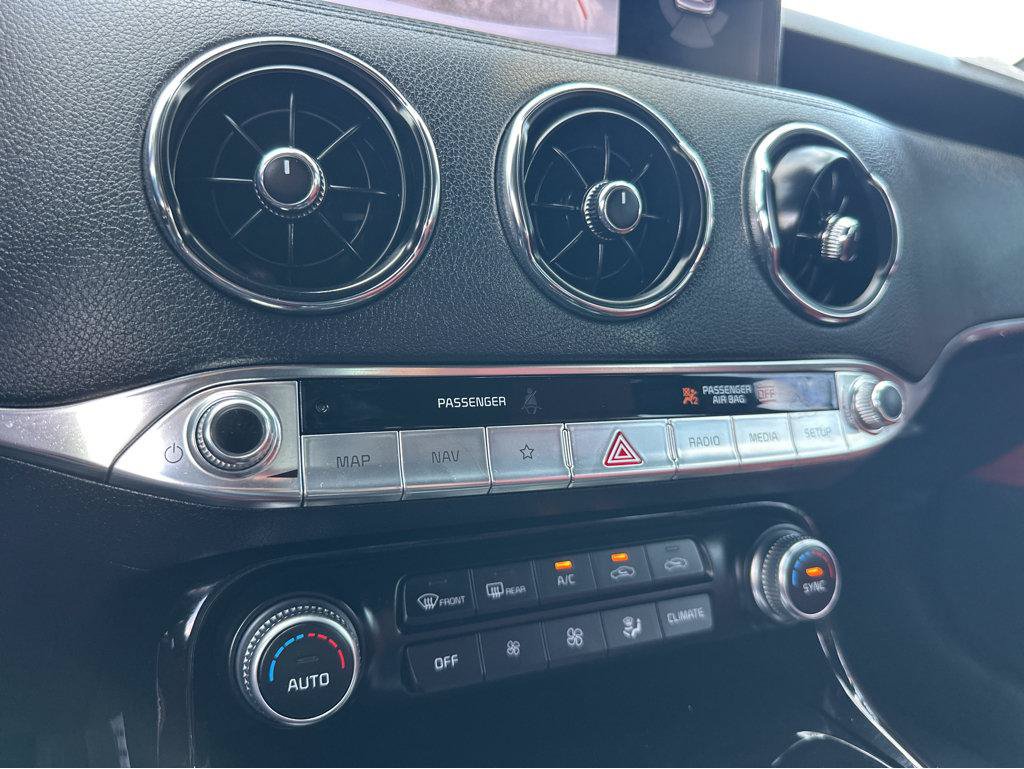Used 2022 Kia Stinger GT-Line w/ Sun & Sound Package RWD image 6