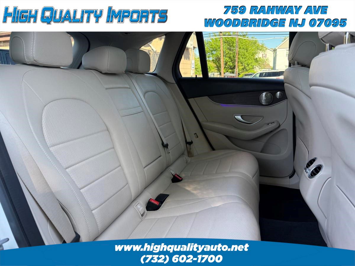 Used 2021 Mercedes-Benz GLC 300 4MATIC w/ Multimedia Package image 21