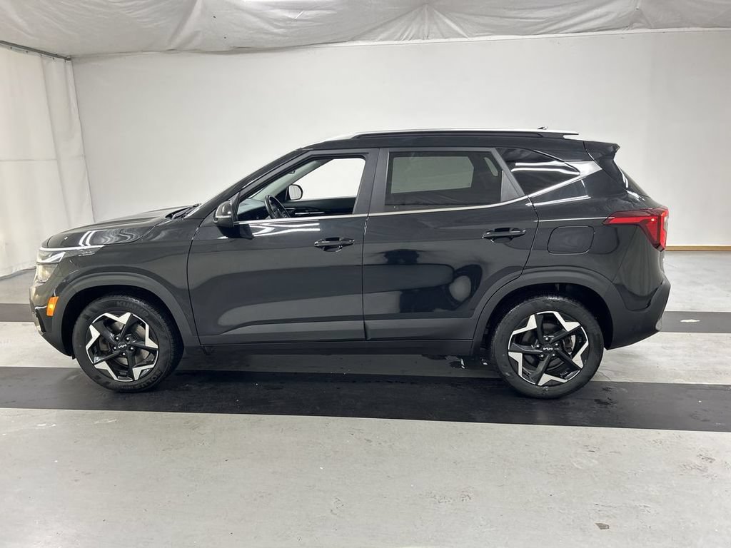 Used 2024 Kia Seltos EX AWD/4WD image 6