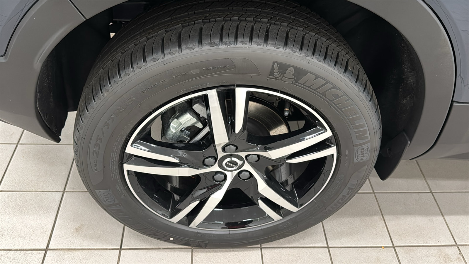 New 2026 Volvo XC40 B5 Core w/ Protection Package Premier AWD/4WD image 31