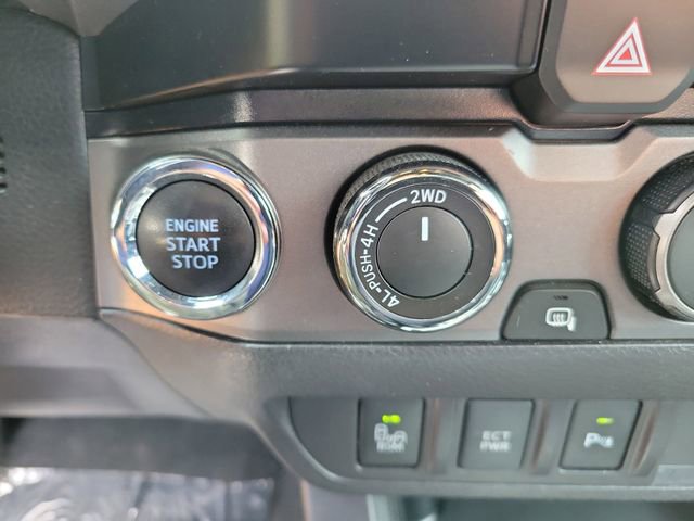 Used 2020 Toyota Tacoma TRD Off-Road w/ TRD Premium Off Road Package AWD/4WD image 26