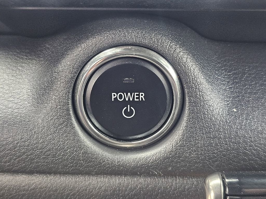 Certified 2022 MAZDA MX-30 Electric w/ Premium Plus Pkg FWD image 35