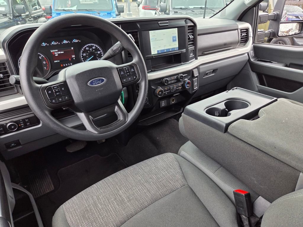 Used 2025 Ford F250 XLT image 7
