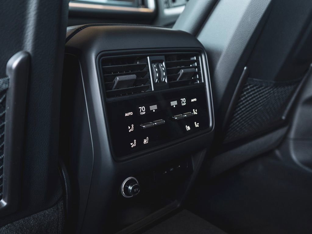 New 2025 Porsche Cayenne image 26