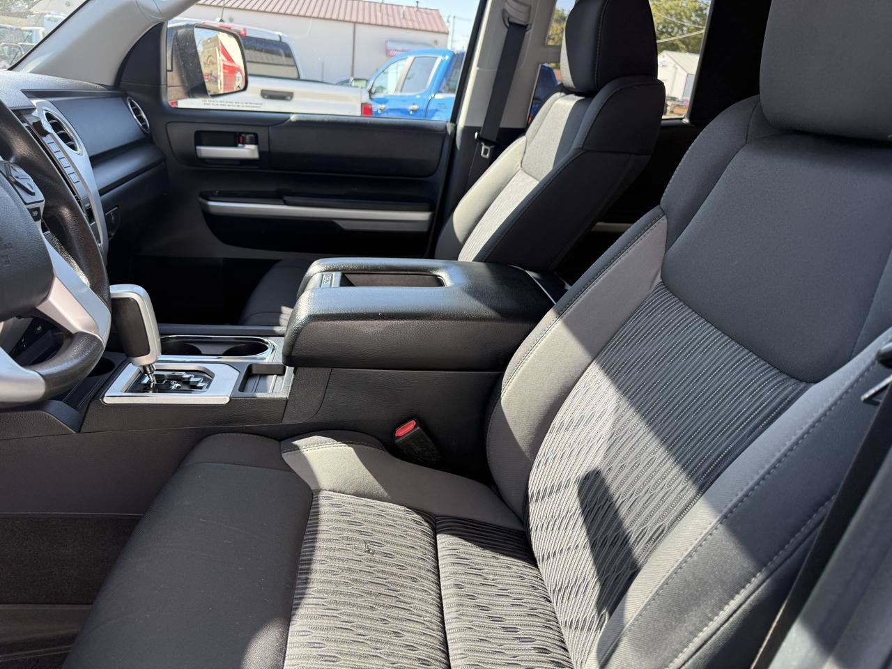 Used 2017 Toyota Tundra SR5 AWD/4WD image 12