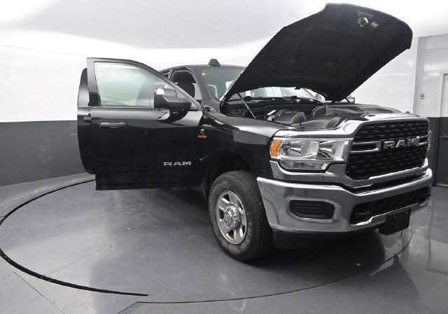 Used 2022 RAM 2500 Big Horn AWD/4WD image 31