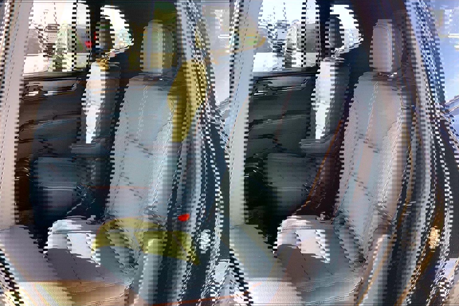 New 2026 GMC Acadia AT4 w/ Luxury Package image 10