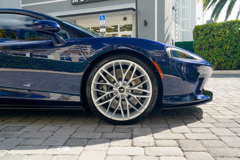 Used 2023 McLaren GT image 33