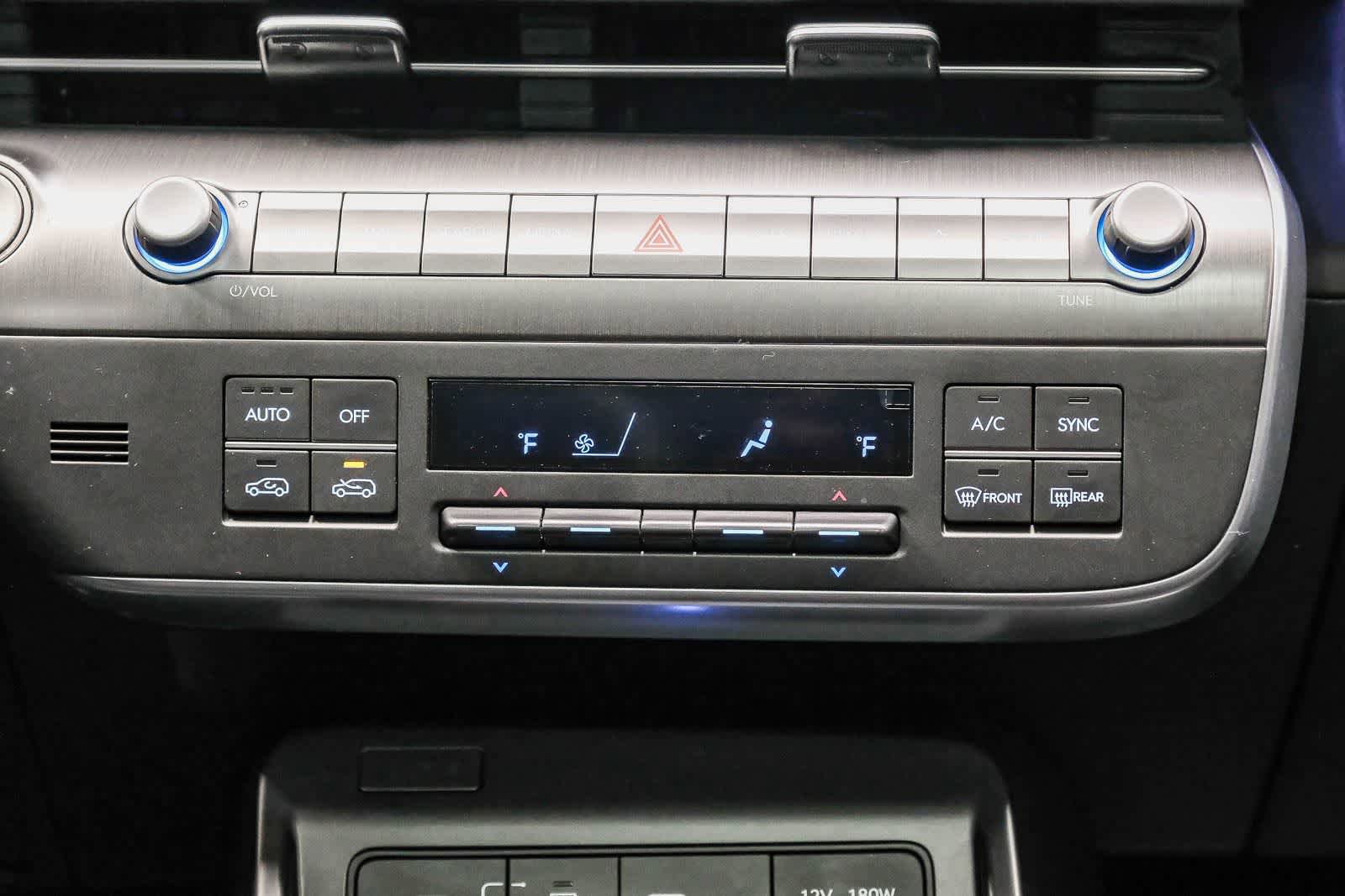 Used 2024 Hyundai Kona Limited FWD image 17