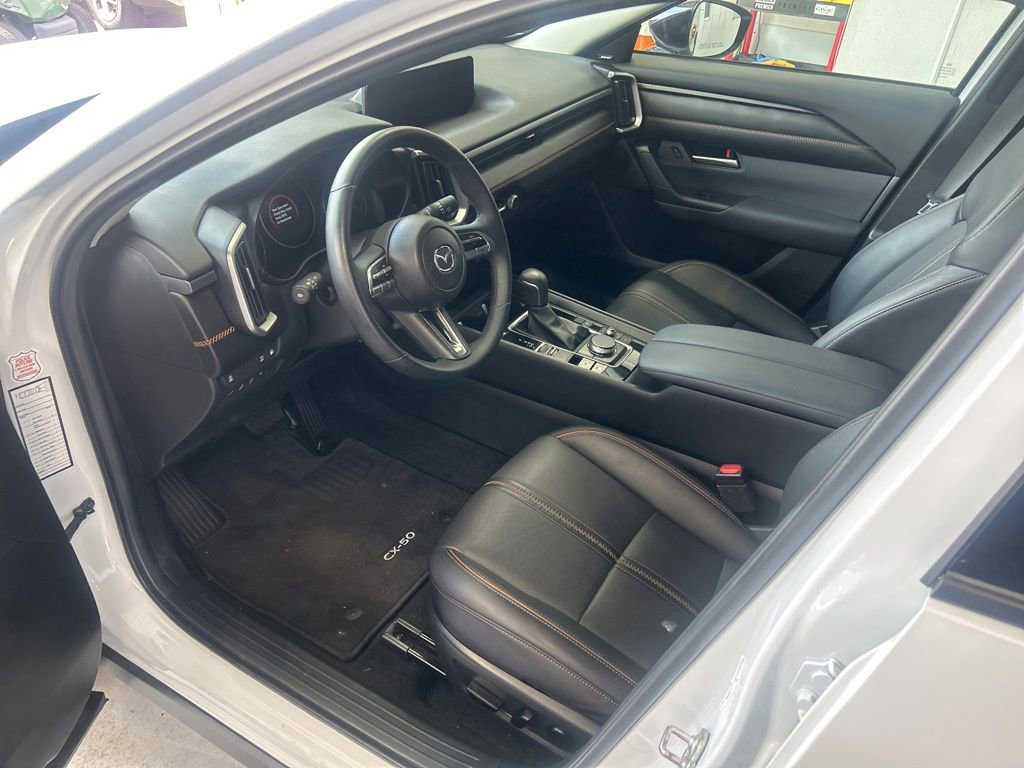 Used 2025 MAZDA CX-50 AWD 2.5 Hybrid w/ Premium Pkg image 3