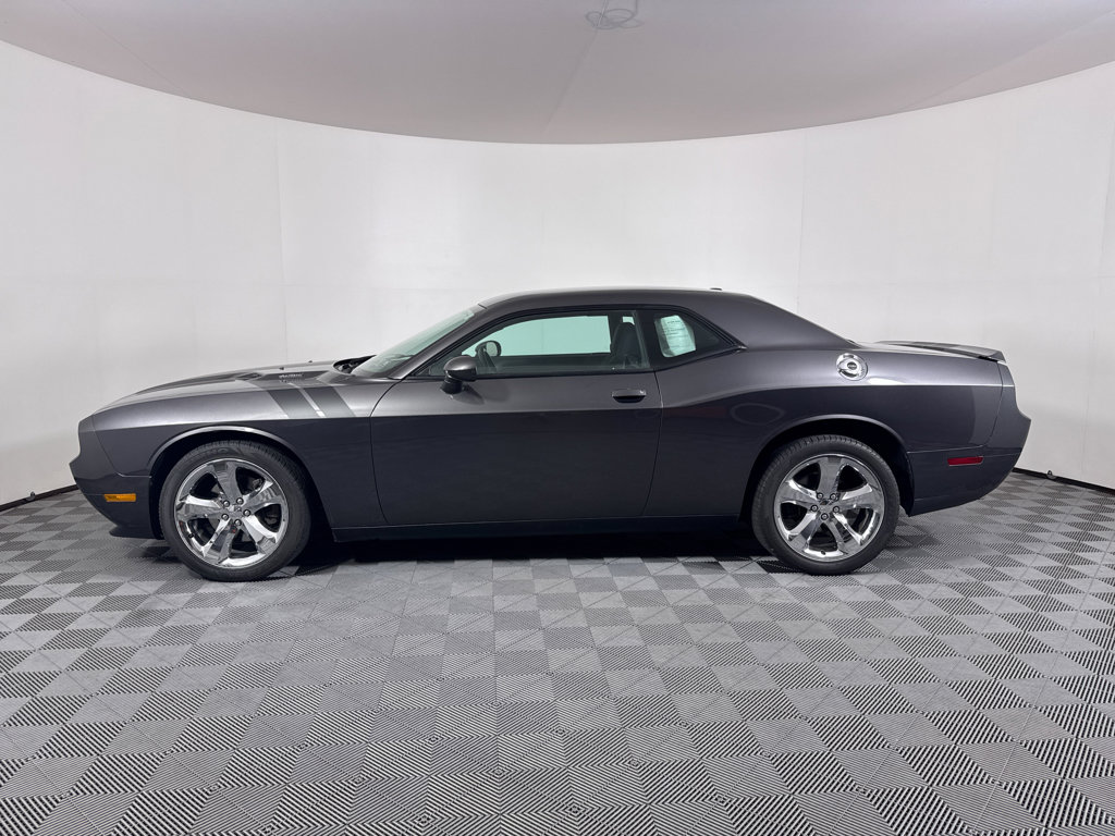 Used 2014 Dodge Challenger R/T image 12