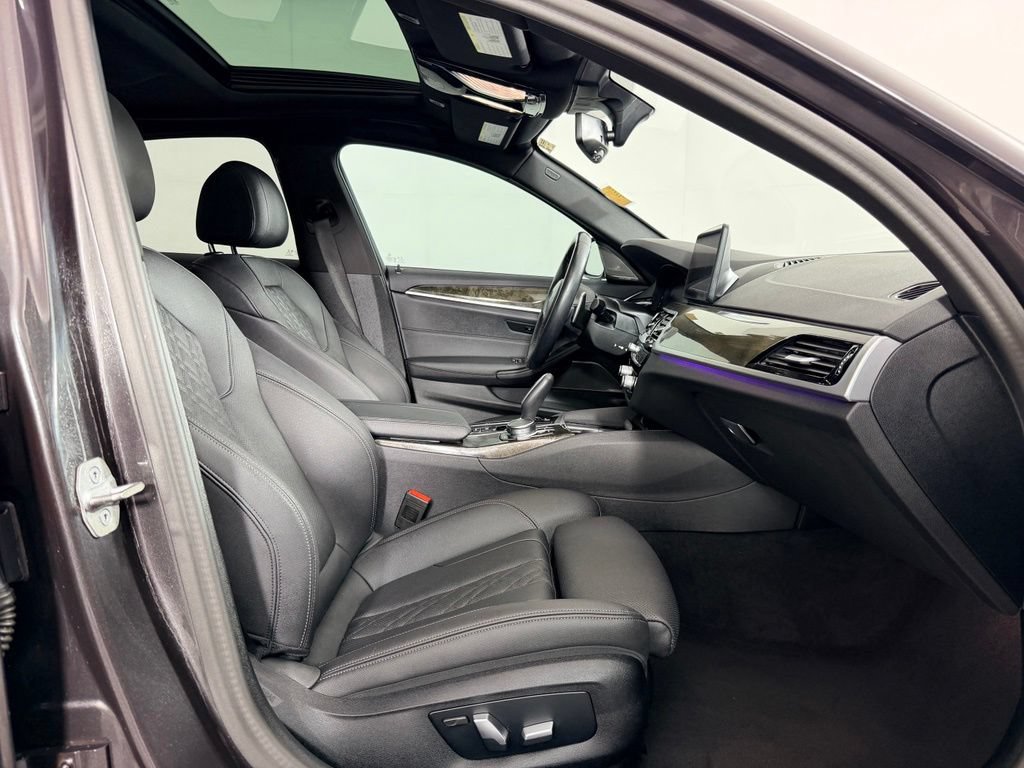 Used 2023 BMW 530i w/ M Sport Package RWD image 29