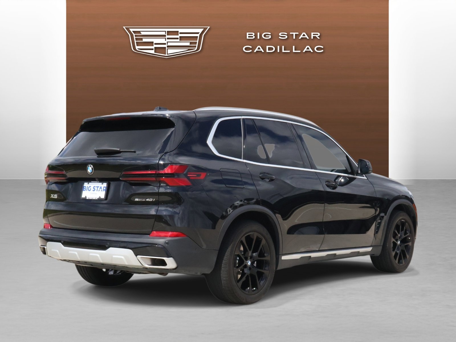 Used 2025 BMW X5 sDrive40i w/ Parking Assistance Package RWD image 5