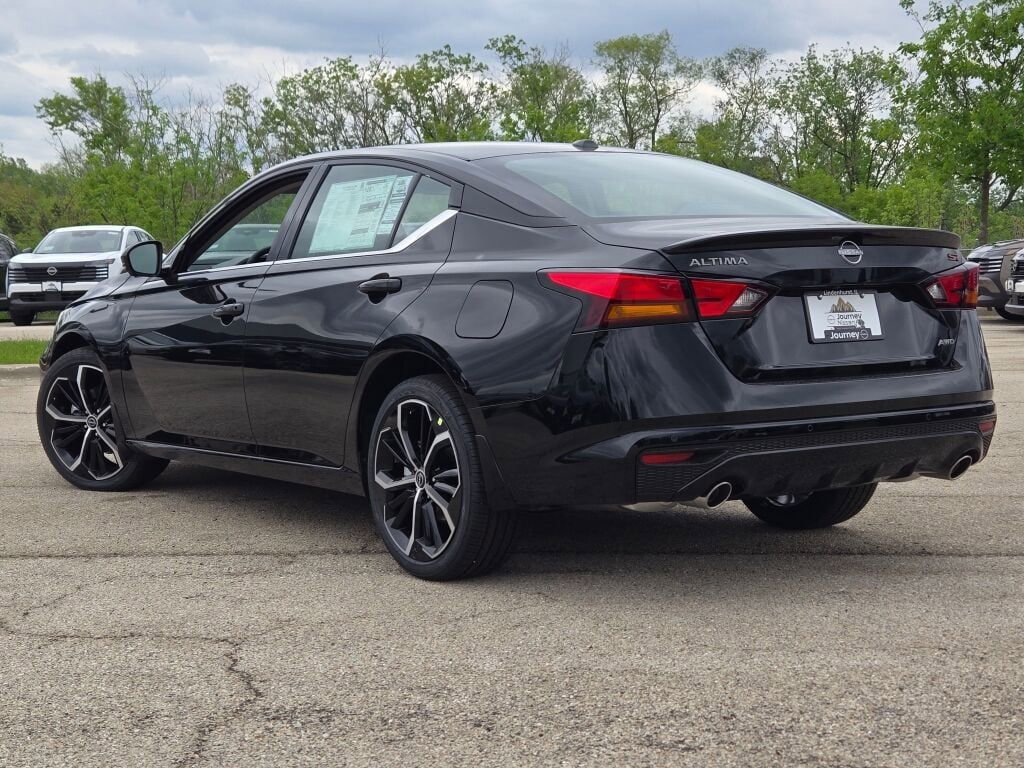 New 2026 Nissan Altima 2.5 SR w/ SR Premium Package AWD/4WD image 13