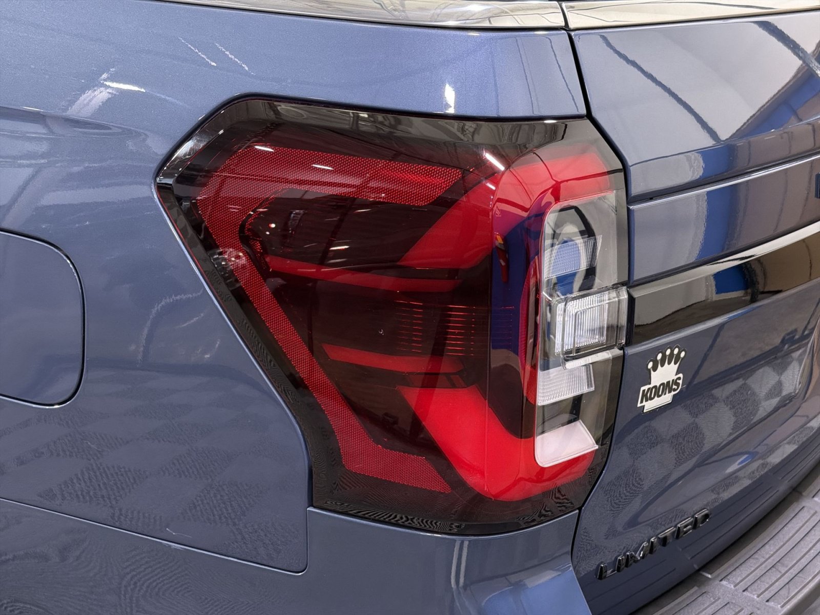 Used 2023 Ford Expedition Max Limited AWD/4WD image 16