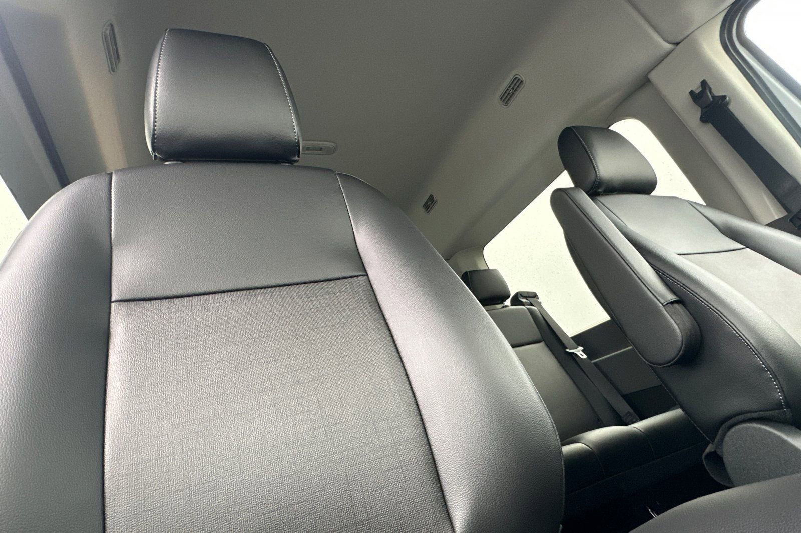 New 2026 Ford Transit 350 XL image 16