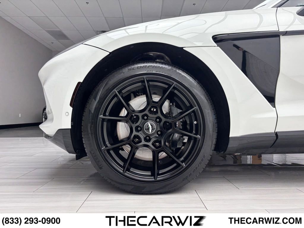 Used 2021 Aston Martin DBX AWD/4WD image 11