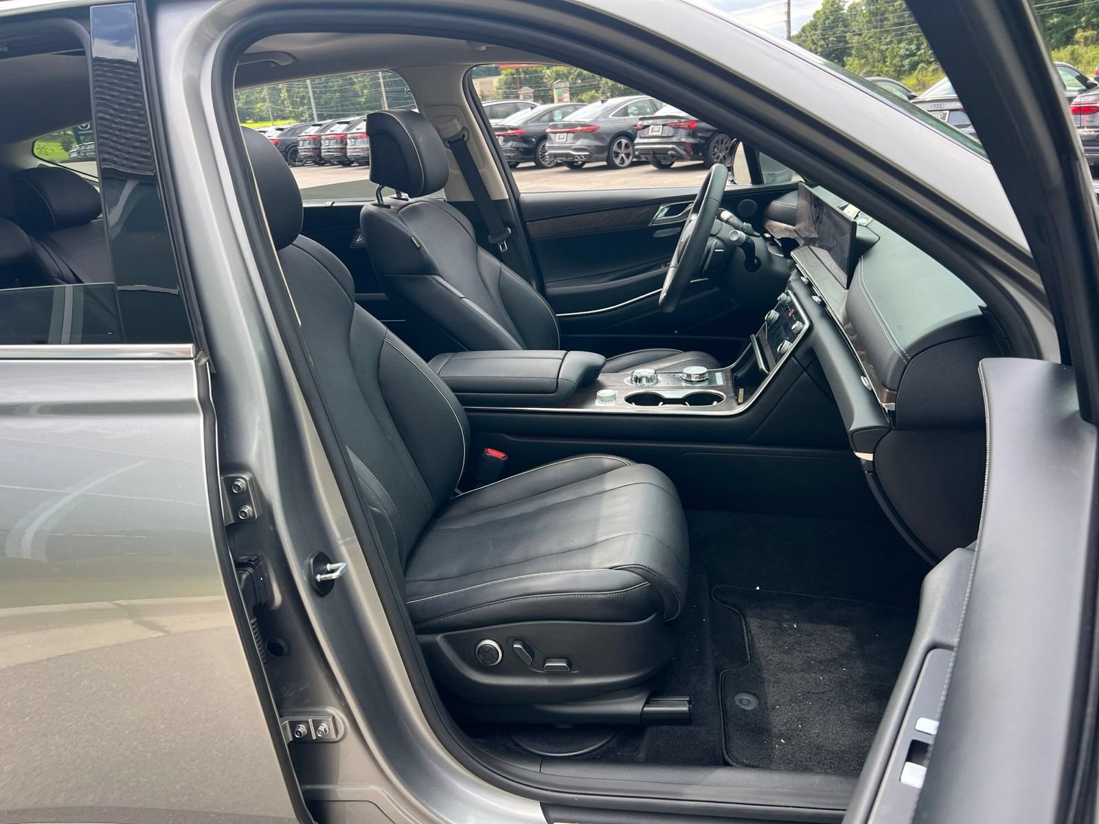 Used 2025 Genesis GV80 2.5T Prestige AWD/4WD image 42