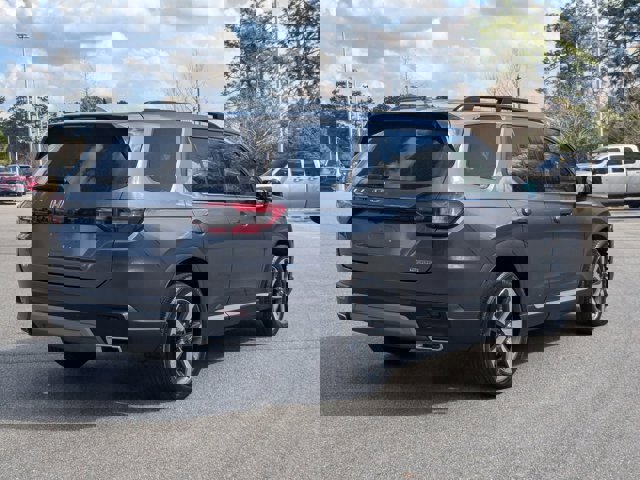 Used 2024 Honda Pilot Touring image 4