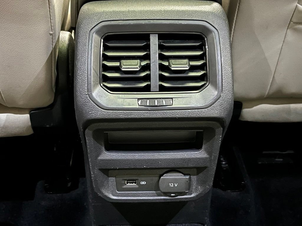 Used 2019 Volkswagen Tiguan SE w/ Panoramic Sunroof Package AWD/4WD image 9