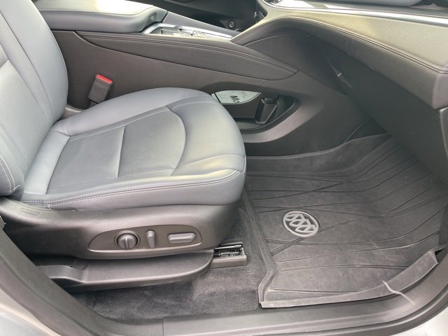 Used 2023 Buick Enclave Essence w/ Sport Touring Edition image 33