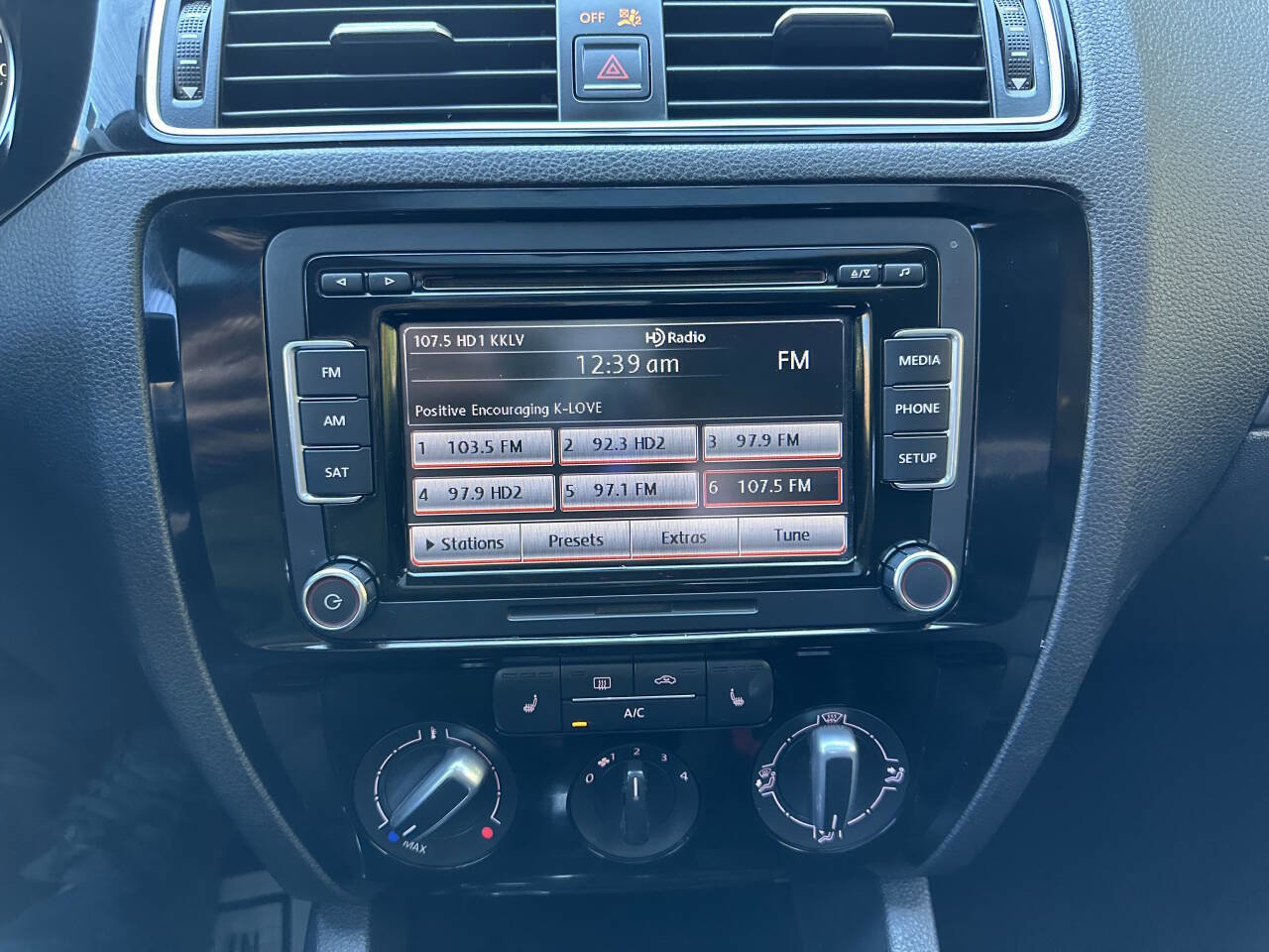 Used 2015 Volkswagen Jetta TDI SE image 17