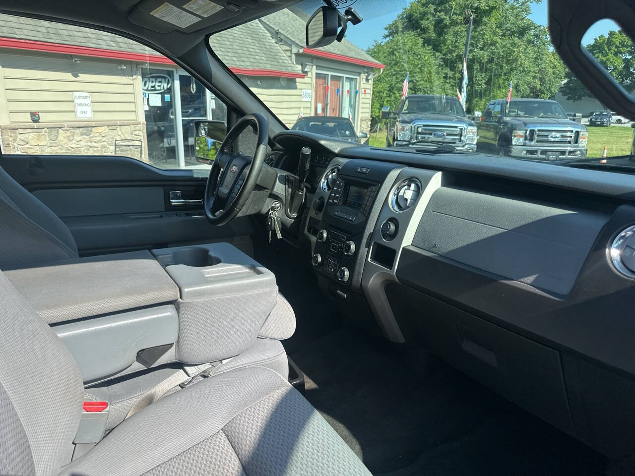 Used 2014 Ford F150 XLT w/ XLT Chrome Package AWD/4WD image 11