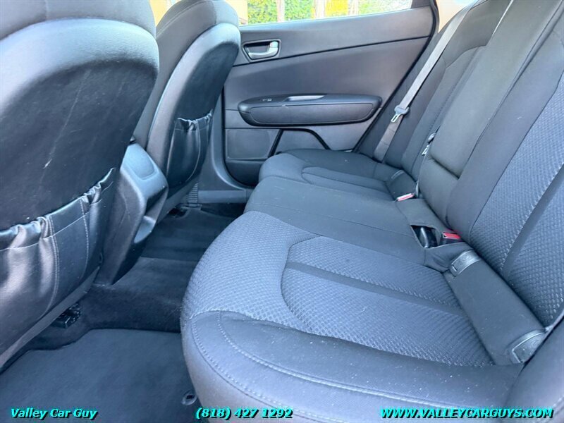 Used 2018 Kia Optima LX w/ 17" Alloy Wheels Package FWD image 20