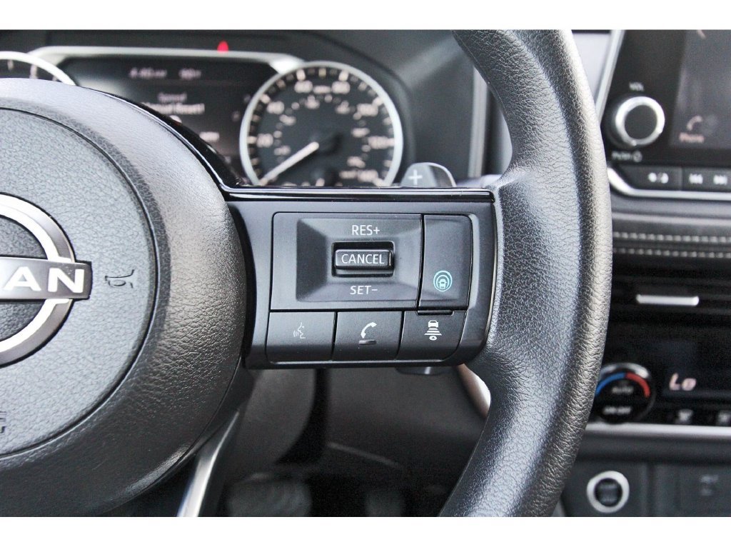 Used 2022 Nissan Rogue SV AWD/4WD image 19
