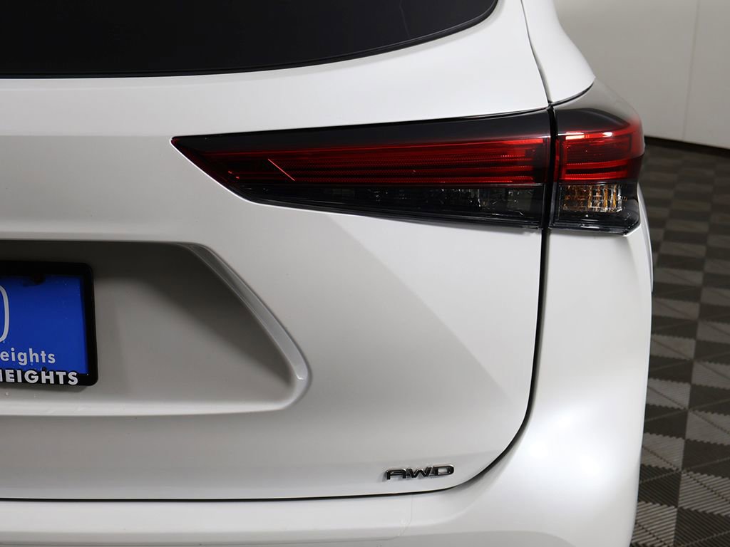 Used 2023 Toyota Highlander L AWD/4WD image 13