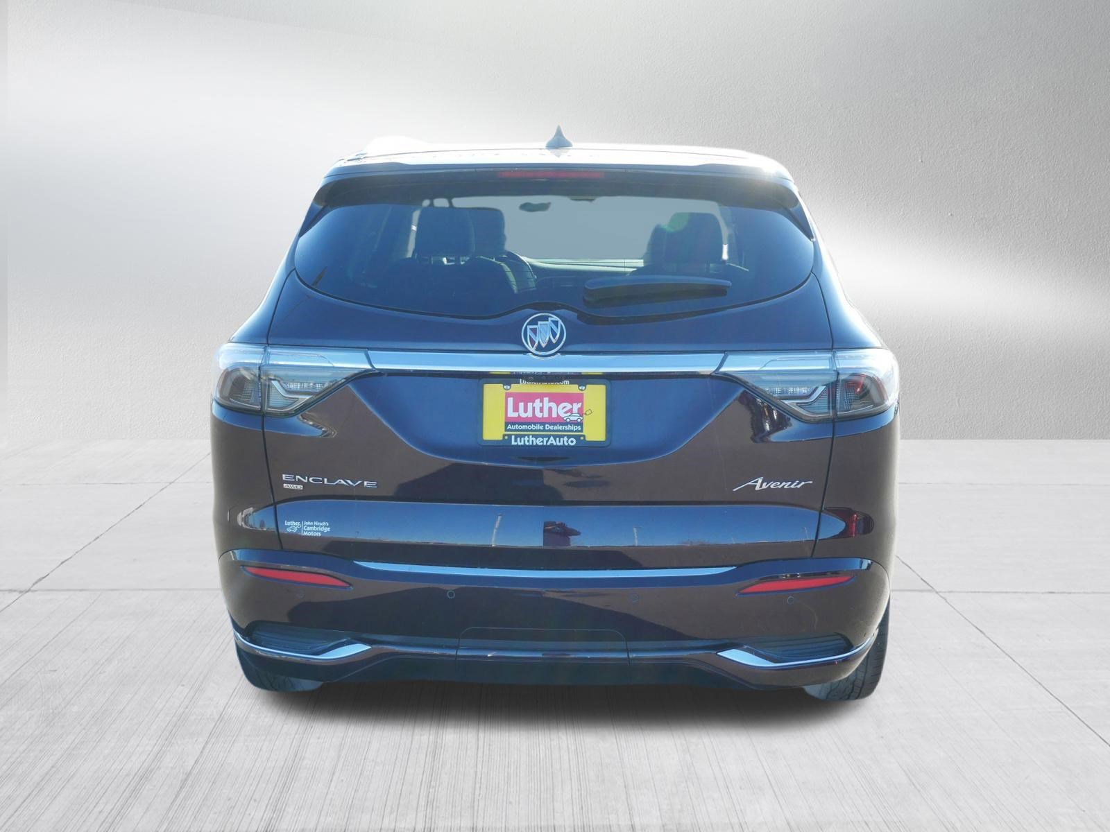 Used 2023 Buick Enclave Avenir w/ Avenir Technology Package image 6