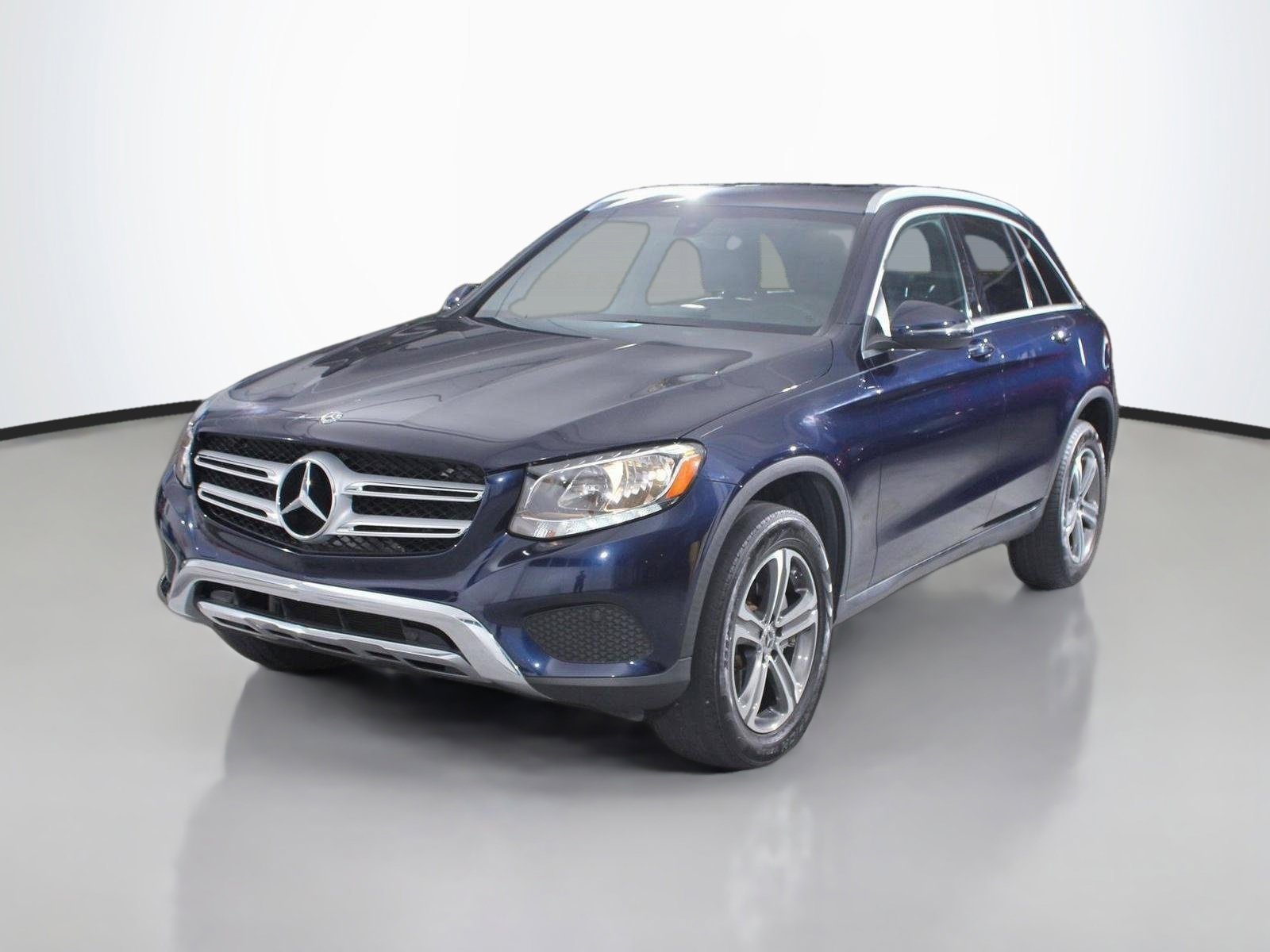 Used 2019 Mercedes-Benz GLC 300 image 2