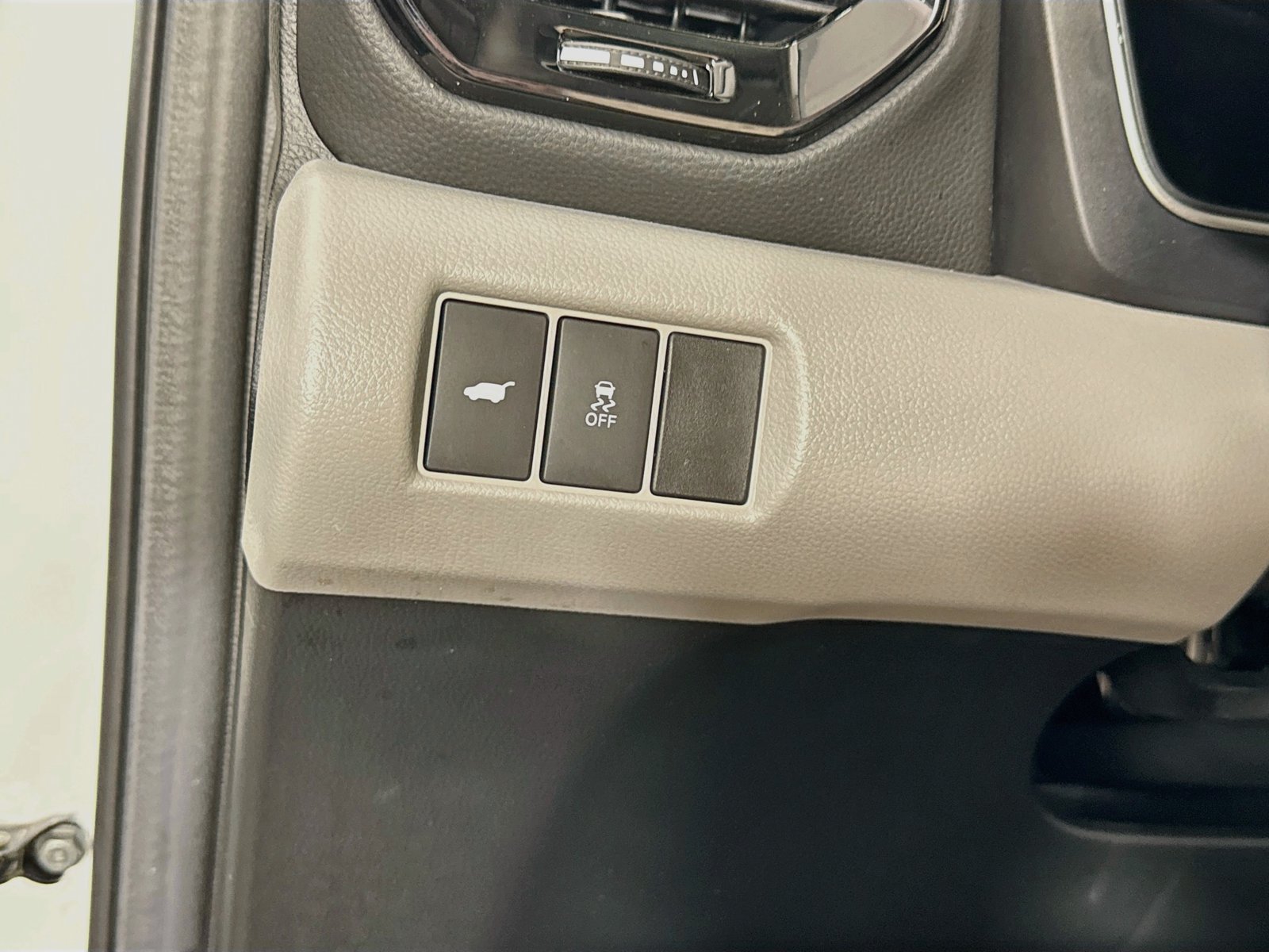 Used 2025 Honda Pilot Touring image 11
