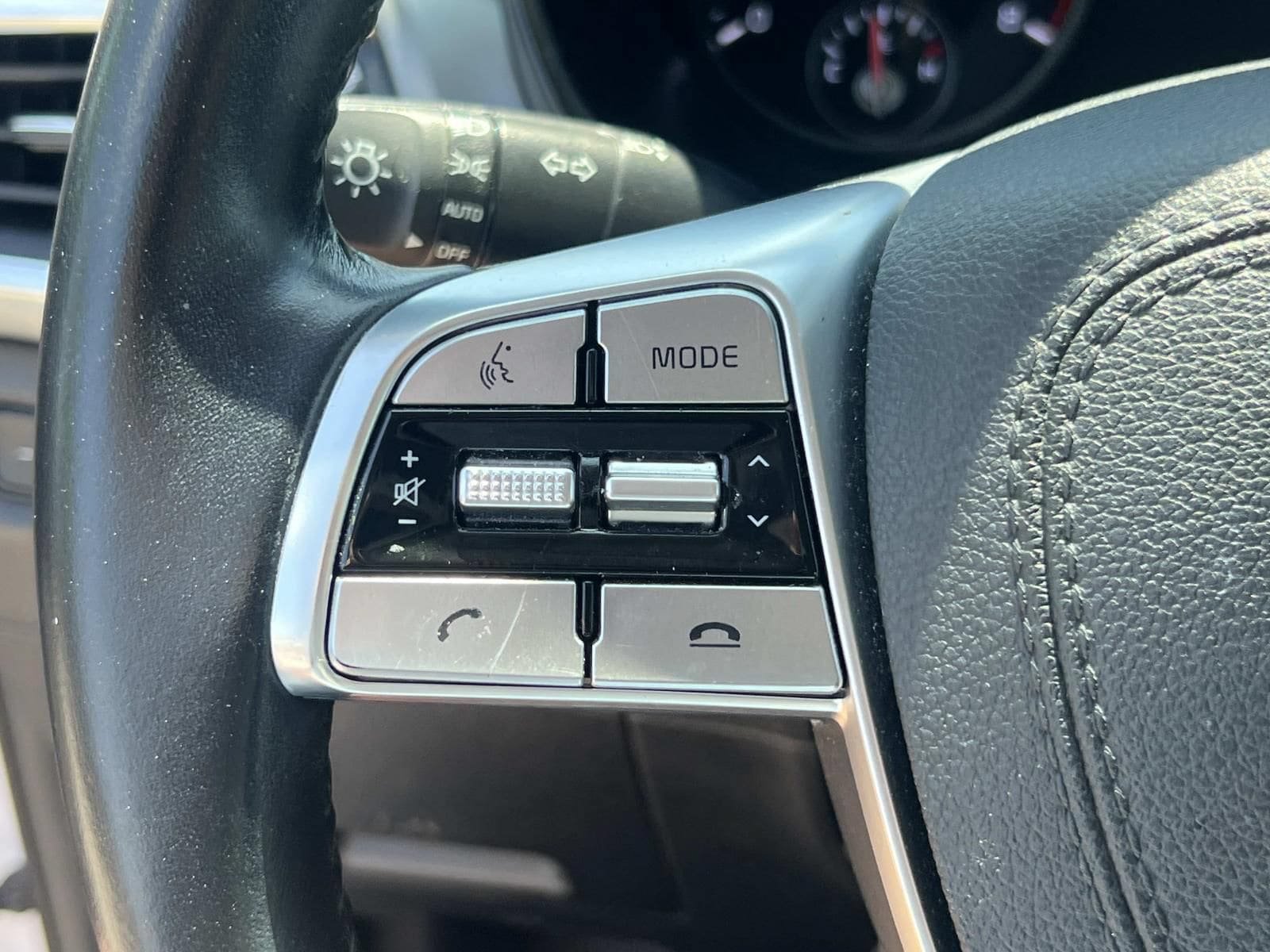 Used 2022 Kia Telluride LX AWD/4WD image 26