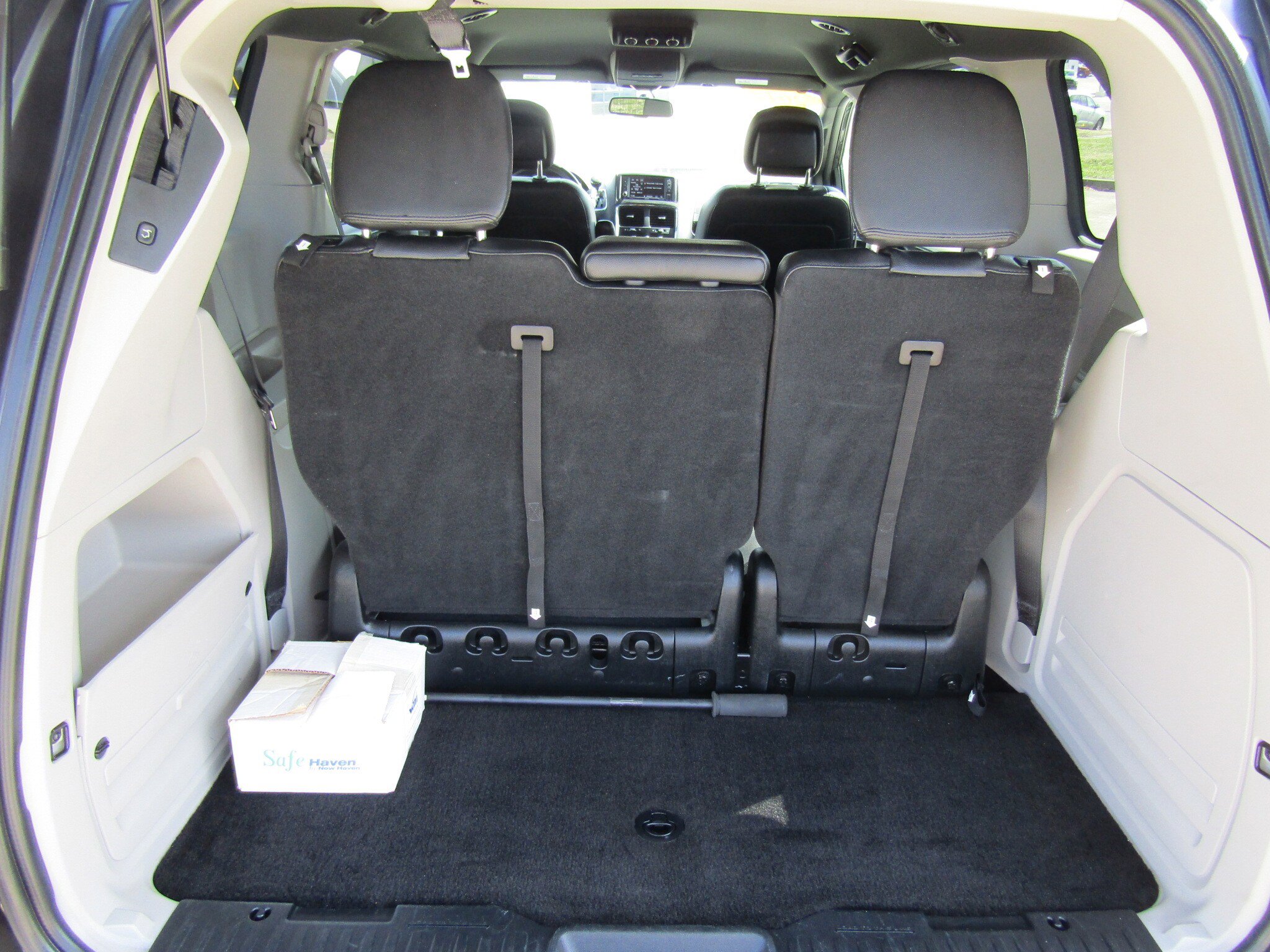 Used 2017 Dodge Grand Caravan SXT image 15