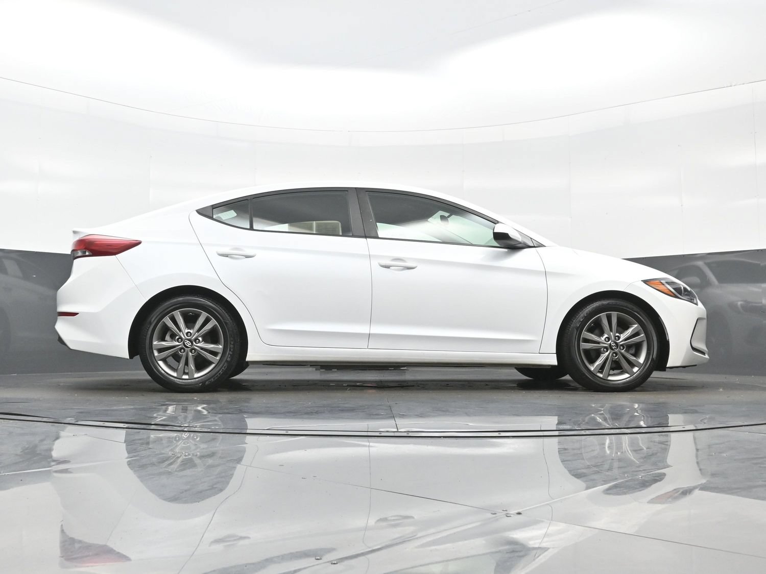 Used 2018 Hyundai Elantra SEL FWD image 31