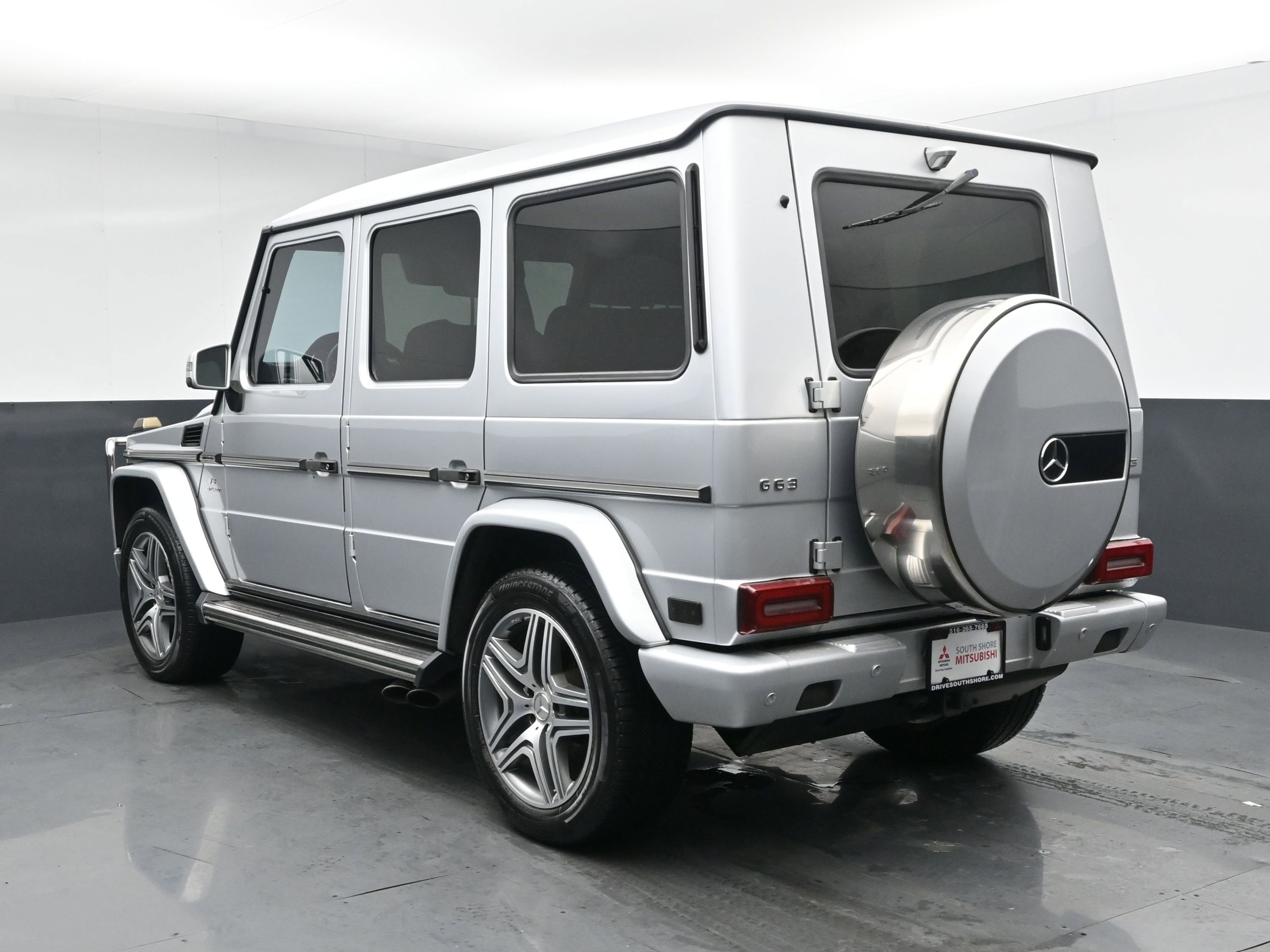 Used 2015 Mercedes-Benz G 63 AMG 4MATIC image 2